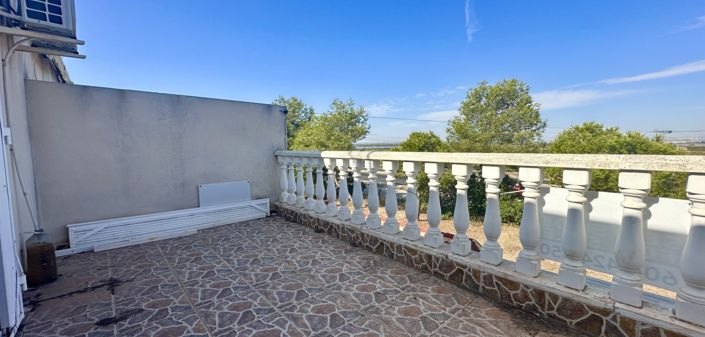 Image No.15-2 Bed Property for sale