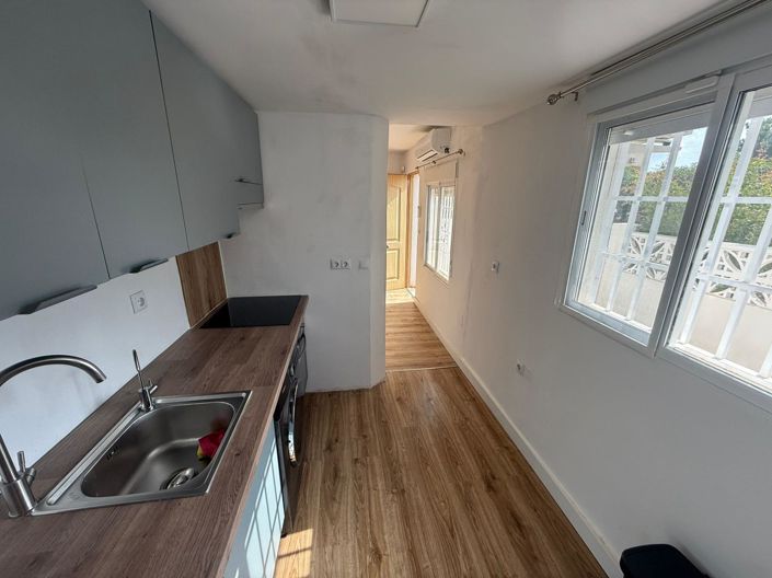 Image No.10-3 Bed Property for sale