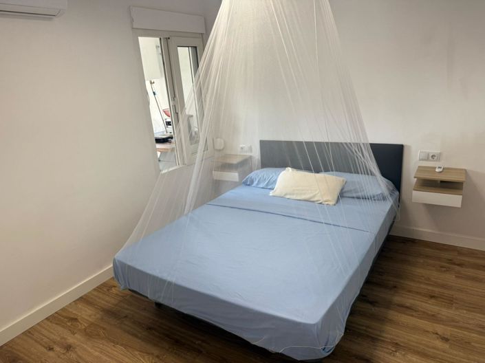 Image No.27-3 Bed Property for sale