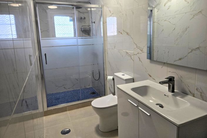 Image No.16-3 Bed Property for sale