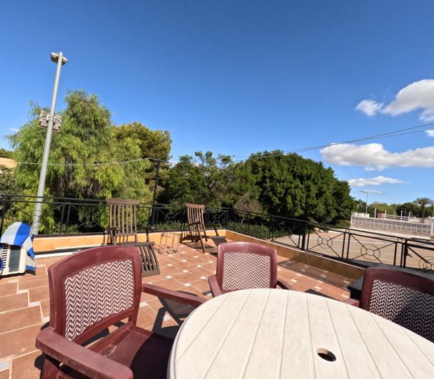 Image No.38-4 Bed Property for sale