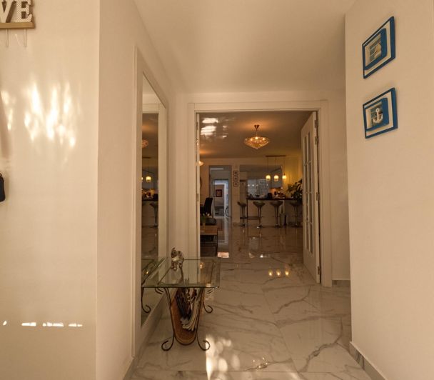 Image No.7-4 Bed Property for sale