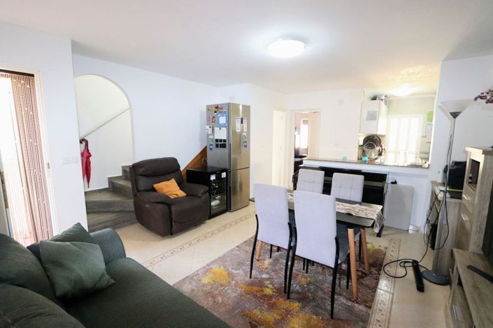 Image No.16-3 Bed Property for sale