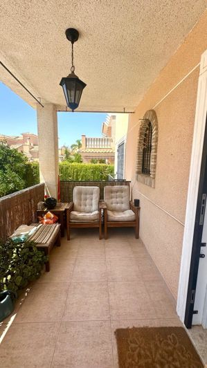 Image No.19-3 Bed Property for sale