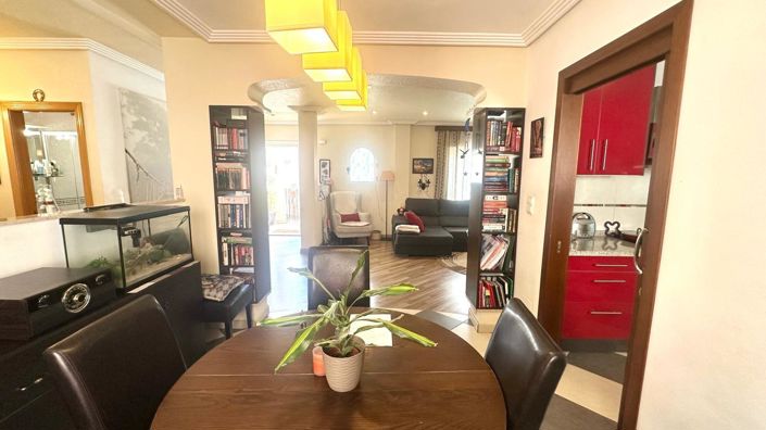 Image No.25-3 Bed Property for sale