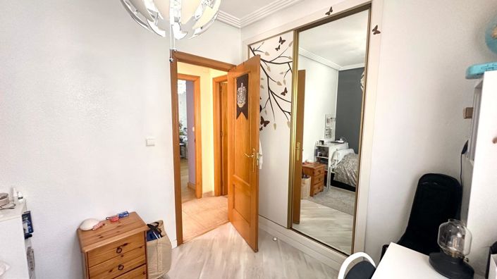 Image No.47-3 Bed Property for sale