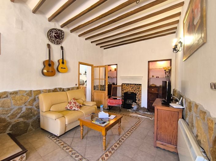 Image No.10-5 Bed Property for sale