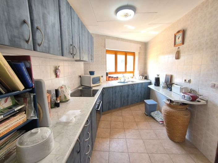 Image No.16-5 Bed Property for sale