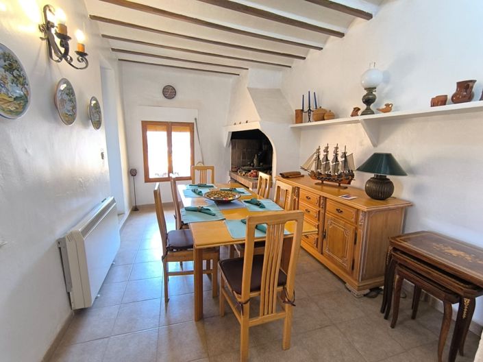 Image No.19-5 Bed Property for sale