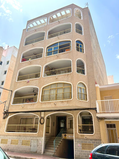 Image No.1-Appartement de 3 chambres à vendre à Torrevieja