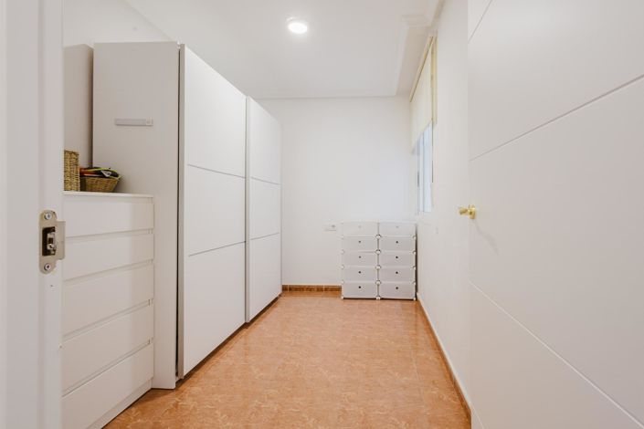 Image No.32-2 Bed Apartment for sale