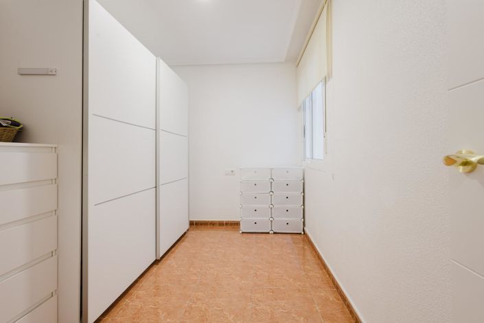 Image No.33-2 Bed Apartment for sale