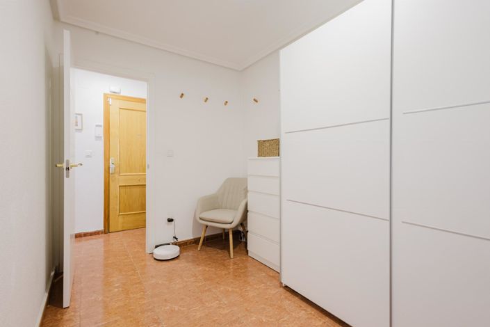 Image No.35-2 Bed Apartment for sale