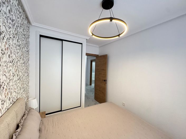 Image No.20-4 Bed Apartment for sale