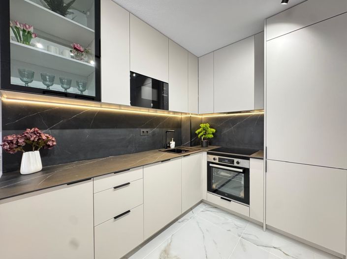 Image No.45-4 Bed Apartment for sale