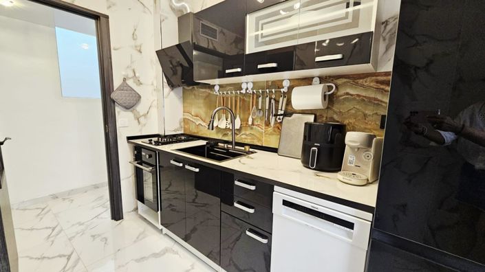 Image No.33-3 Bed Apartment for sale