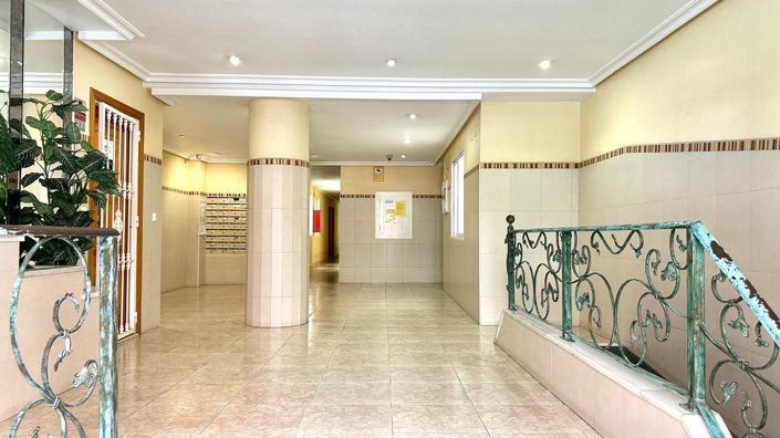 Image No.5-Appartement de 2 chambres à vendre à Torrevieja