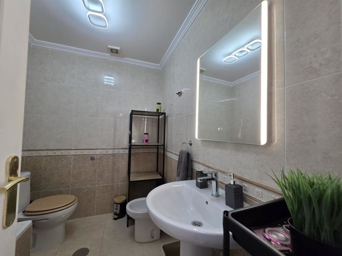 Image No.20-2 Bed Apartment for sale