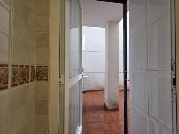 Image No.39-2 Bed Apartment for sale