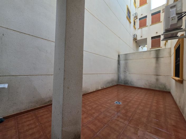 Image No.40-2 Bed Apartment for sale