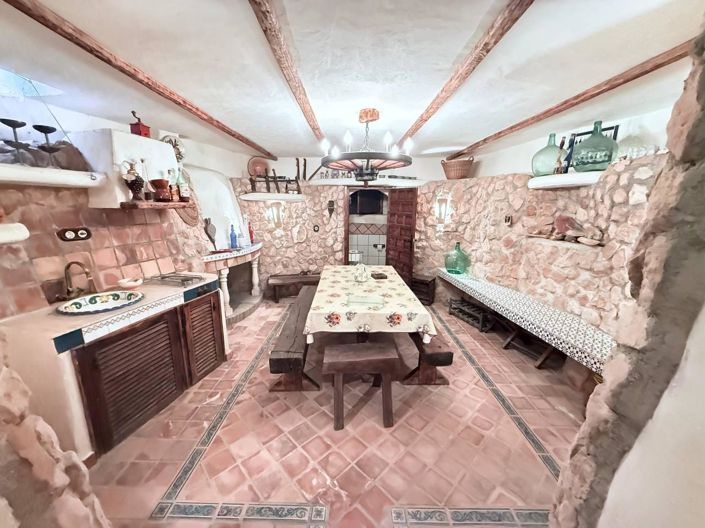 Image No.12-5 Bed Villa for sale