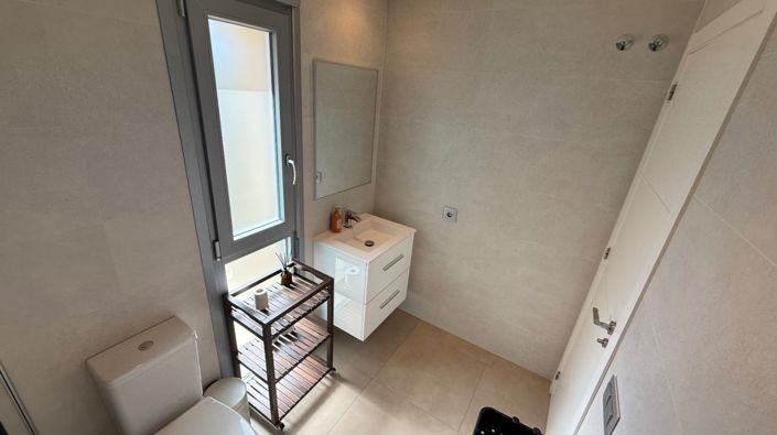 Image No.17-3 Bed Villa for sale