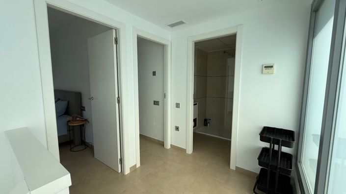 Image No.27-3 Bed Villa for sale