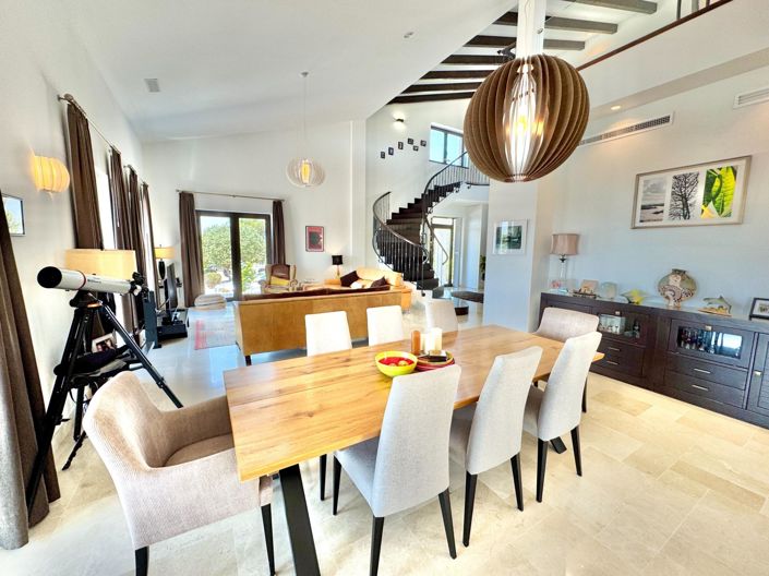 Image No.1-4 Bed Villa for sale