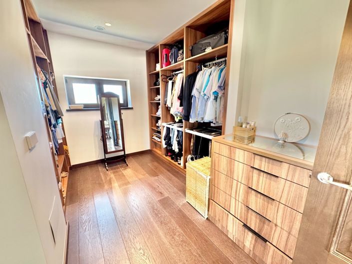 Image No.26-4 Bed Villa for sale