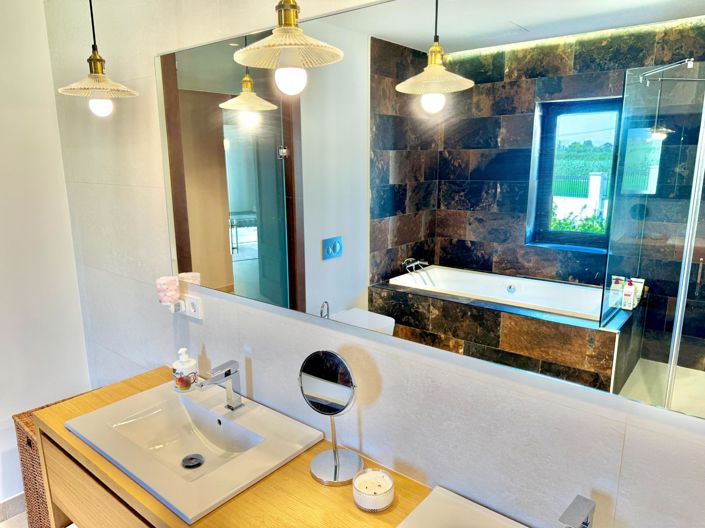 Image No.38-4 Bed Villa for sale