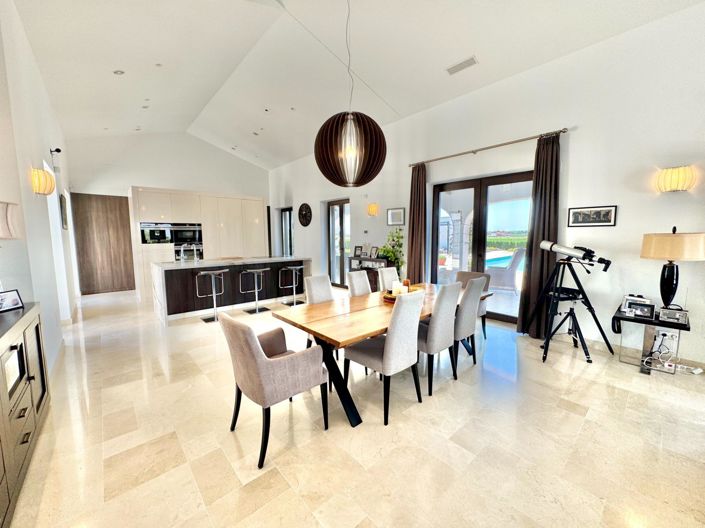 Image No.7-4 Bed Villa for sale