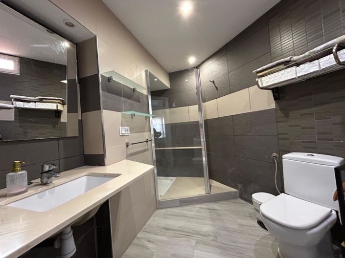 Image No.41-5 Bed Villa for sale