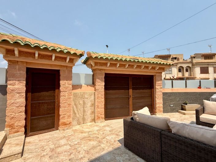 Image No.8-5 Bed Villa for sale