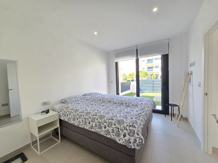 Image No.24-3 Bed Villa for sale