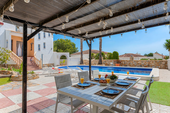 Image No.32-4 Bed Villa for sale