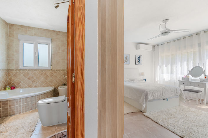 Image No.41-4 Bed Villa for sale