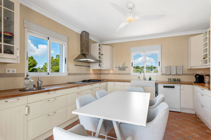 Image No.6-4 Bed Villa for sale