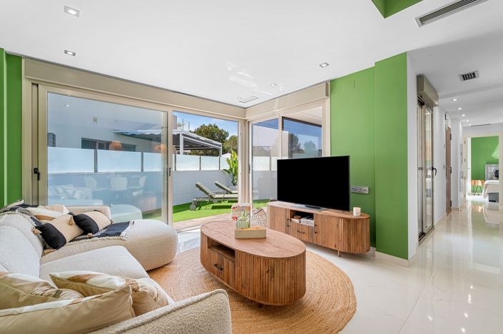 Image No.33-3 Bed Villa for sale