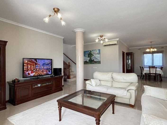 Image No.11-5 Bed Villa for sale