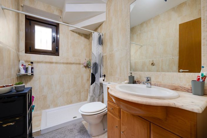 Image No.28-3 Bed Villa for sale