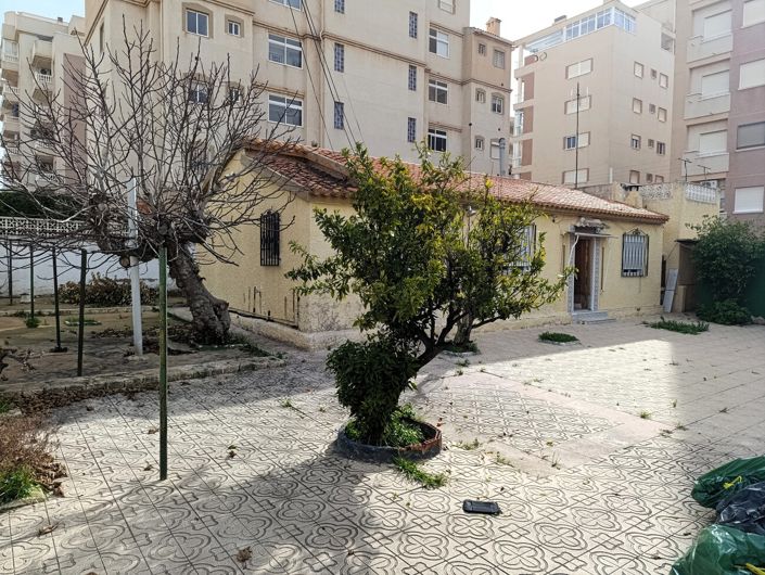 Image No.3-Villa for sale