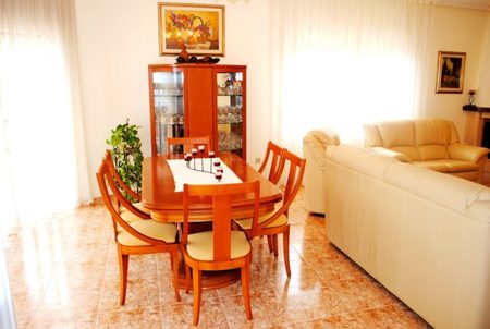 Image No.8-3 Bed Villa for sale