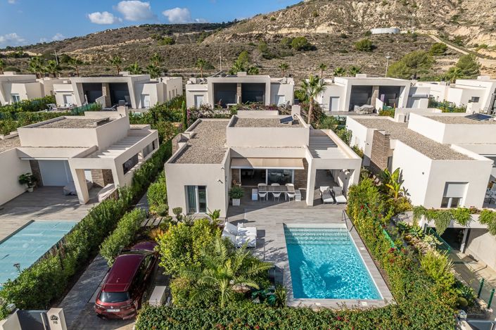 Image No.1-2 Bed Villa for sale