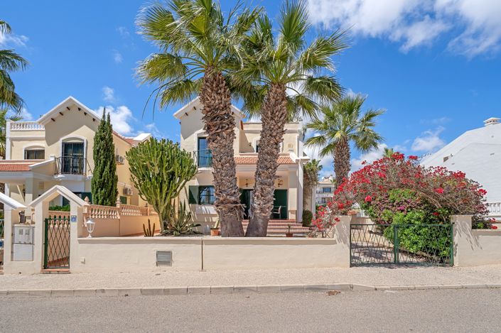 Image No.28-3 Bed Villa for sale