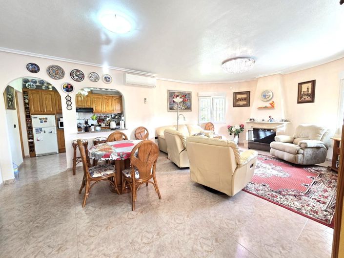 Image No.6-3 Bed Villa for sale