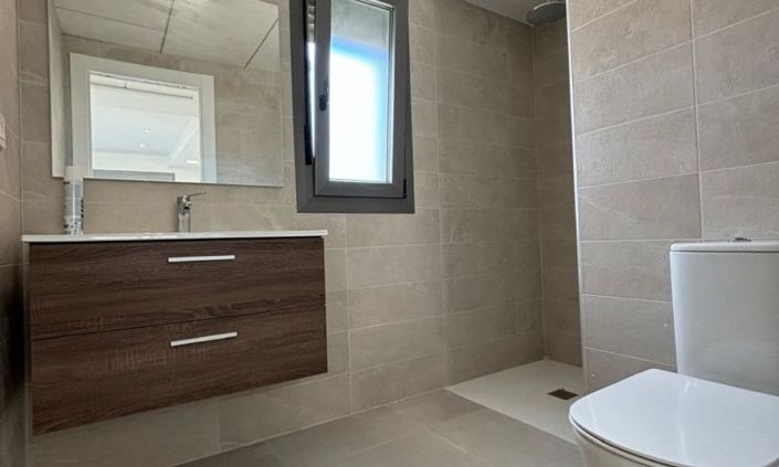 Image No.18-3 Bed Villa for sale