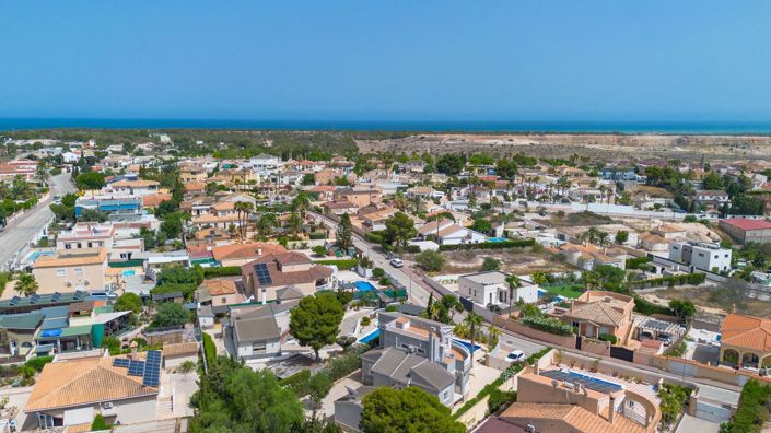 Image No.3-5 Bed Villa for sale