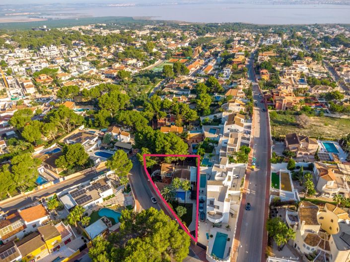 Image No.2-3 Bed Villa for sale