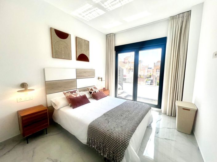 Image No.6-3 Bed Villa for sale