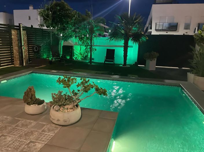 Image No.3-3 Bed Villa for sale